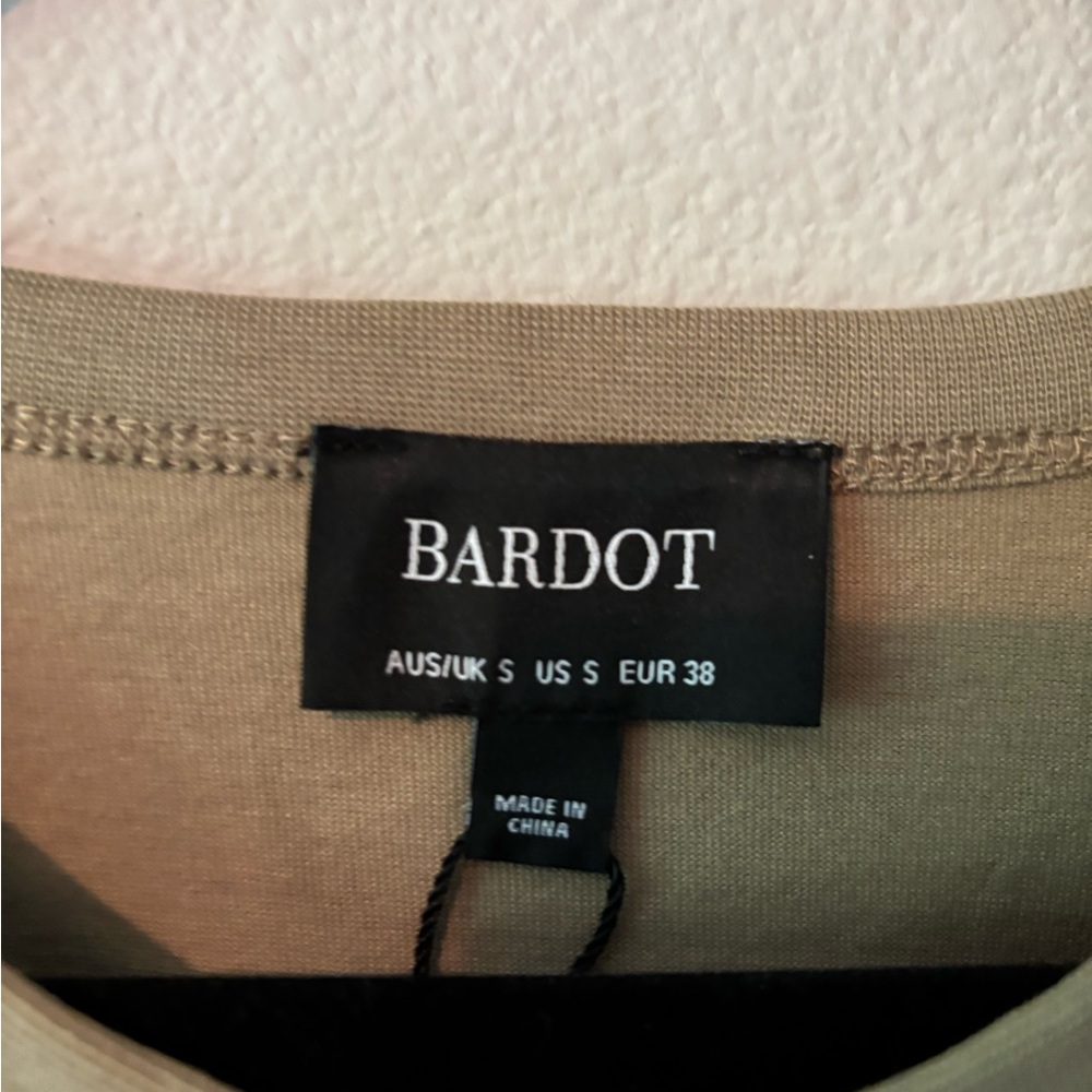 Bardot Khaki Short Sleeve dress NWT - Picture 7 of 12